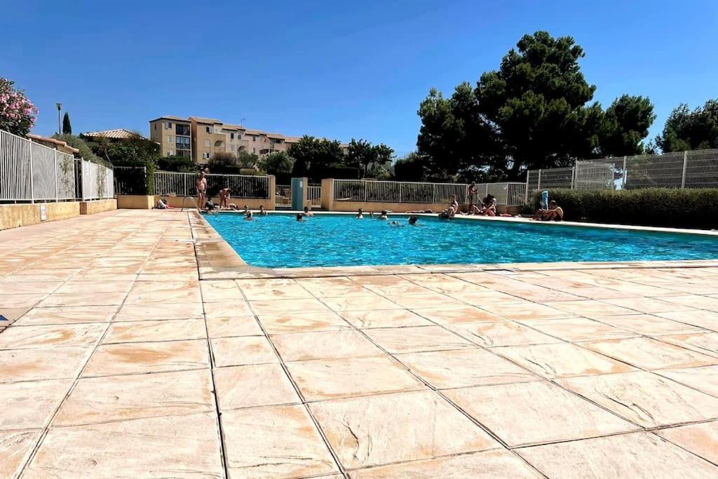פלורי St-Pierre-La-Mer, Bel Appartement A Dans Residence Avec Piscine Et Tennis Entre 5 Et 10 Min De La Plage מראה חיצוני תמונה